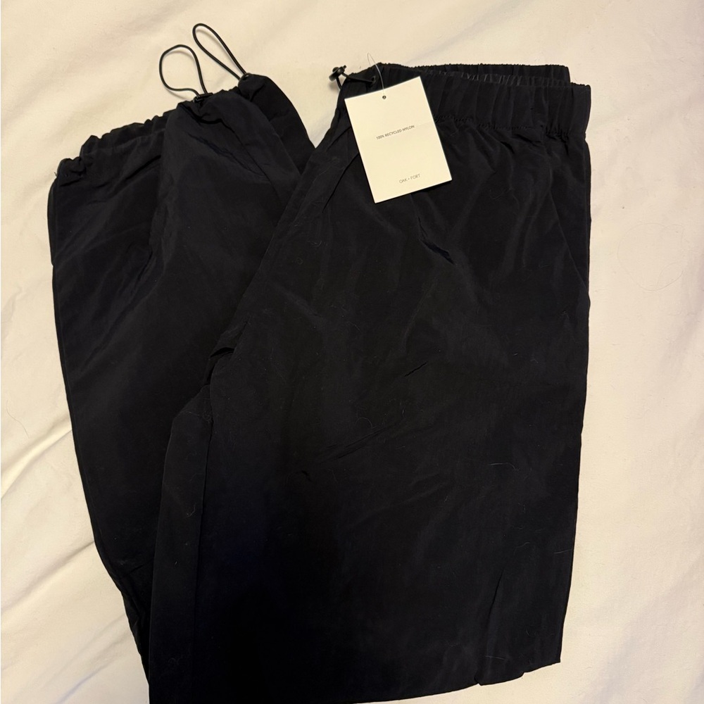 NWT Oak And Fort Parachute Pants Size Small